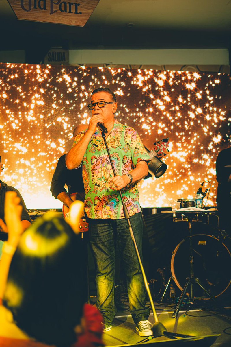 Con su nueva puesta en escena, <a href="/ivanvillazon/">Iván Villazón</a> es el artista vallenato que impresiona en el #carnaval de #Barranquilla y estará presente en los mejores #espectáculos de estas festividades. intervallenato.com/inicio/ivan-vi…