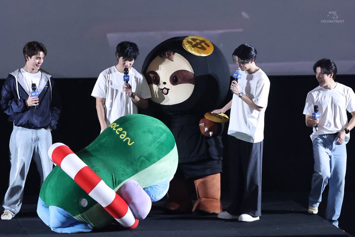 ละมันเหมือนซีนลูกเขยไหว้พ่อตาแม่ยายขนาดนี้ได้ยังไง 555555555555555