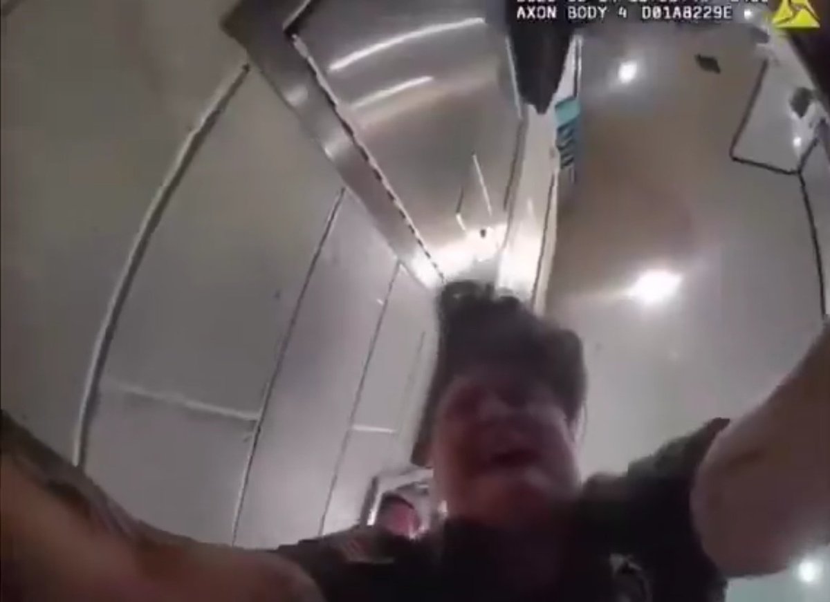 They tried to negotiate with the inmate, it didn't work

They tried to stop the inmate by force, it didn't work either

Women are useless in jobs where physical strength and determination are required. Women don't save lives

Don't expect them to guard prisons

#MakeMeASandwich