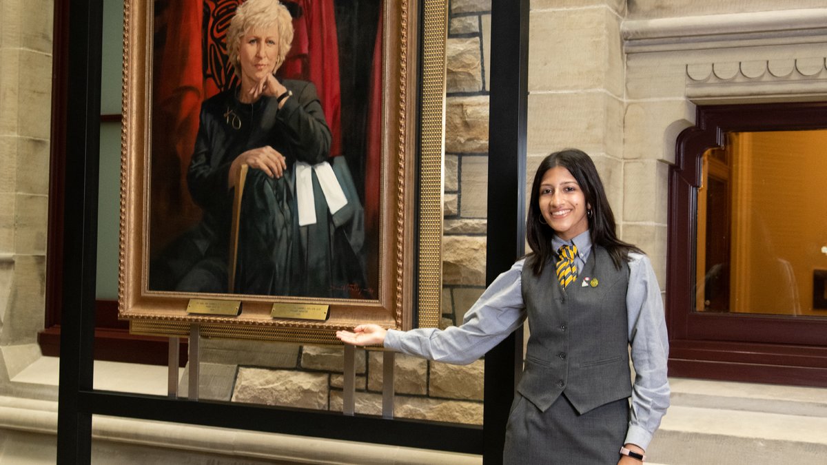 Bibliothèque du Parlement tweet media