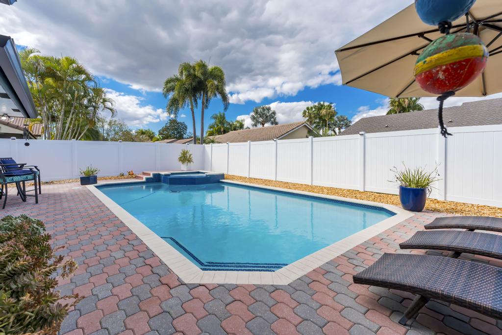 Sandra Rathe tweet media