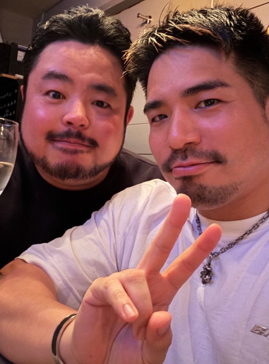 けんご tweet media