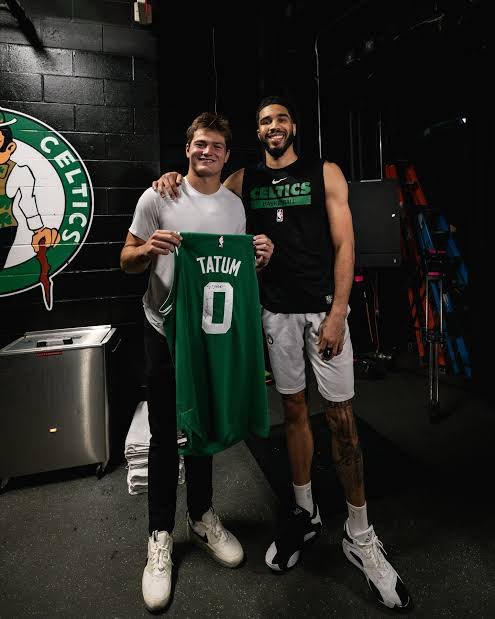 أصدقاء المدينة جيسون تايتوم x دريك ماي 🤍

2022 جيسون تايتوم بعد خسارة اللقب ❌ 
2024 جيسون تايتوم يحقق اللقب ✅

2026 دريك مايي بعد خسارة اللقب ❌
2028 دريك مايي يحقق اللقب 💀

<a href="/PatriotssAR/">نيو انغلاند باتريوتس</a>