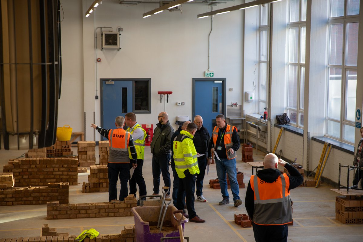 HBC_Construct's tweet image. We recently partnered with RNN Group and Banner Plant to host an inter-college construction competition held at Rotherham College! 🏆

Full story 👇

hbcconstruction.co.uk/news/launching…