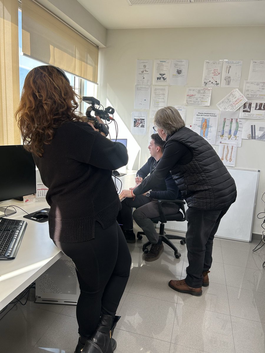 Hoy han venido nuestros amigos de la televisión regional La 7 del programa de Fermín Asensio para conocer nuestra compañía. Hemos mostrado el funcionamiento de los diferentes departamentos de PQx.