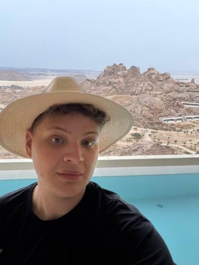 In the LMS triad (looks,money,status) Looks and Status are the only things that matter. Making money is absolute COPE if you’re a sub5 jester. This is why all “red pill” content and the red pill is a scam pushed by grifters trying to sell you a course or paid group. How many