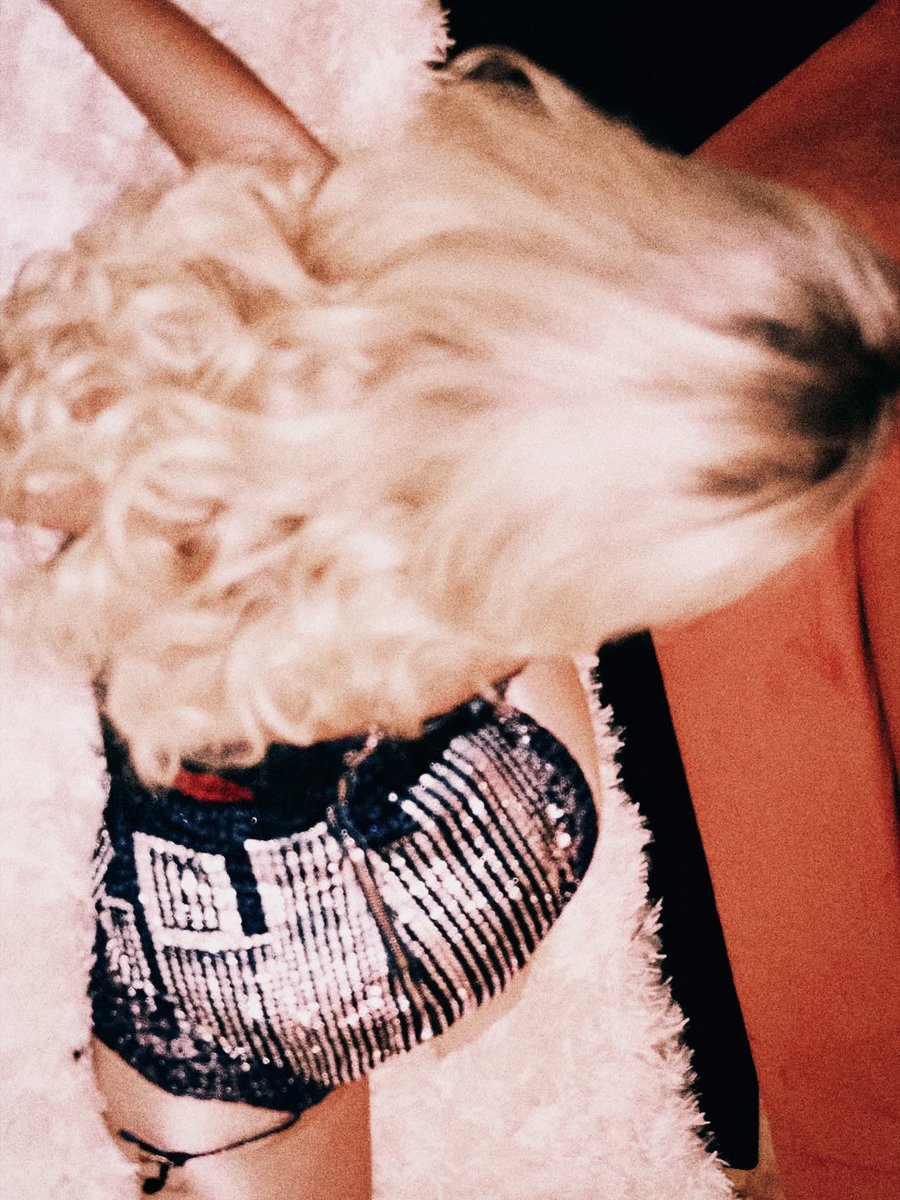 makeyoujuno's tweet image. ᅟ
                 𝑝𝗋𝖾𝗍𝗍𝗒   𝗀𝗂𝗋𝗅   𝒶𝓋𝑒𝓃𝓊𝑒,  
ᅟ