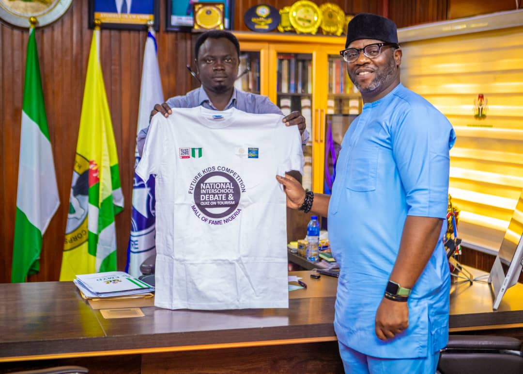 scoutsity's tweet photo. The Honourable Minister of State for Youth Development, endorses the National Interschool Tourism Debate &amp; Quiz! 🏛️🇳🇬

Is your school on the list? 🏆

🏢 Schools: ₦25k 👤 Individuals: ₦10k

Register: https://t.co/obOOWvN86G🔗

#scoutsity #MallOfFame https://t.co/qxtJaCtveF