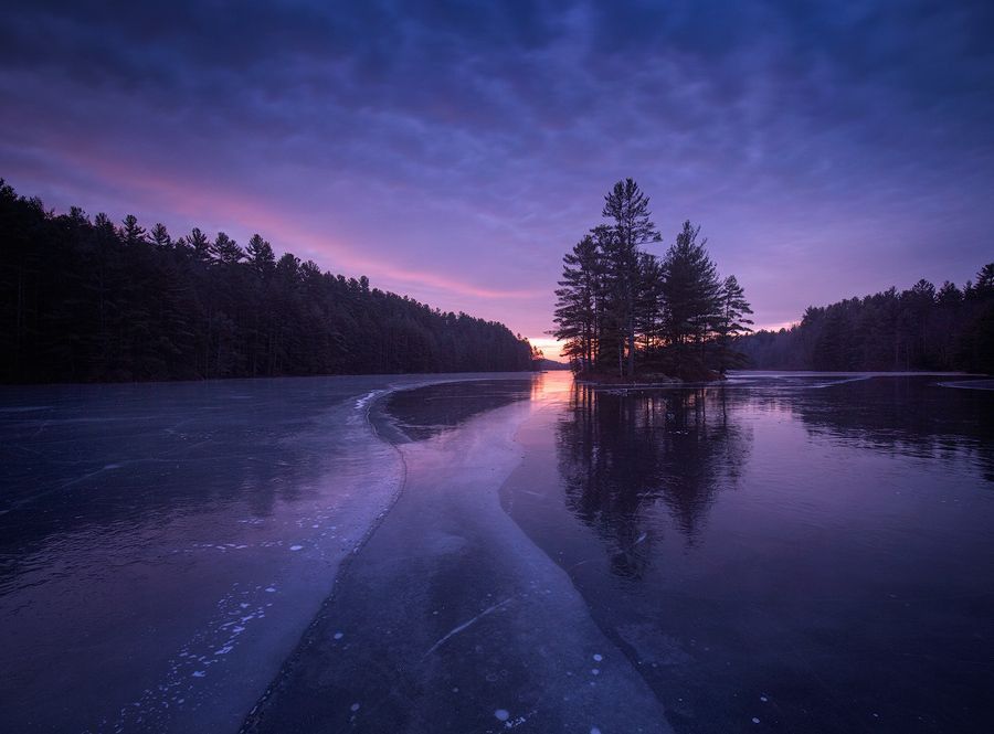 winter dusk
a path that stops
at nothing

~ Matt Morden // #Photography by Patrick Zephyr￼ #haiku #vssnature