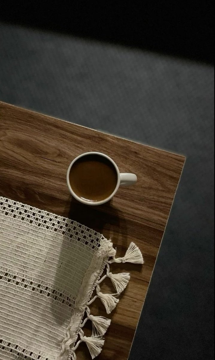 #مساء_الخير_والسعاده_للجميع

مسساء الخير
للي ماعنده أحد يمسي عليه 🖤