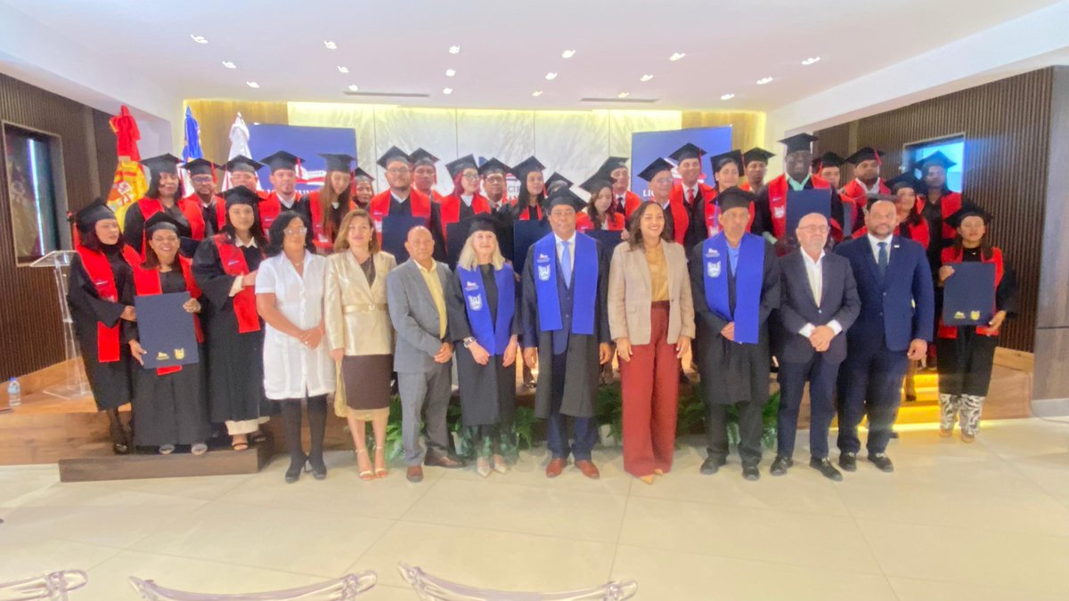 cidelrd's tweet photo. El CIDEL, la UIM y la Liga Municipal Dominicana celebraron la graduación de la primera edición de la Maestría en Municipalismo y Desarrollo Económico Local, formando a 30 profesionales comprometidos con el fortalecimiento de la gestión local y el desarrollo económico del país. https://t.co/BUdZLRriuU