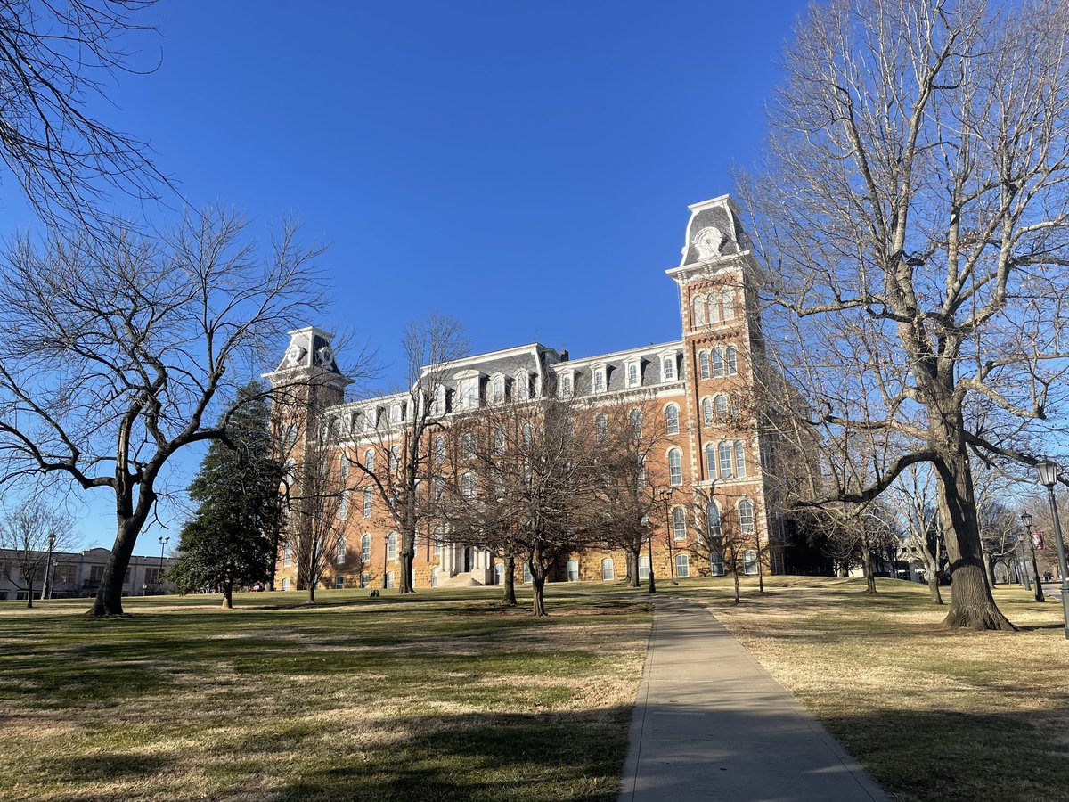 WilliamEFoster's tweet photo. A pretty swell walk to the office. https://t.co/wozHZbEKLR