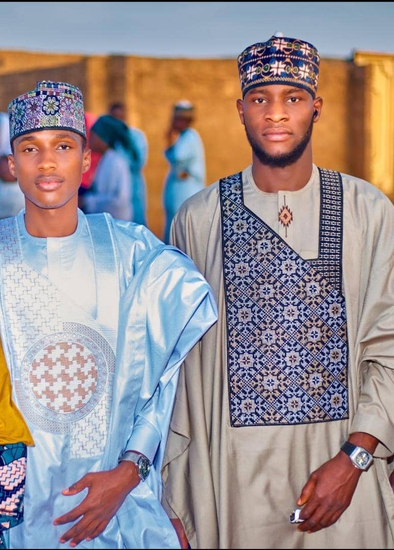 abba_isya's tweet photo. Abin da Baka Dashi Ka fita harkarsa , abinda kake Dashi Ka Tsaya Ka sarrafa Rayuwar Ka dashi , kayi Godiya ga Allah , duk kashin Ka duka karancin samun Ka akwai wadda kana samun Abun da Baya Samu a Rayuwar Nan🧏🏻
 Sheik Ahmad Tijjani Guruntum... https://t.co/avhv6rxIMa