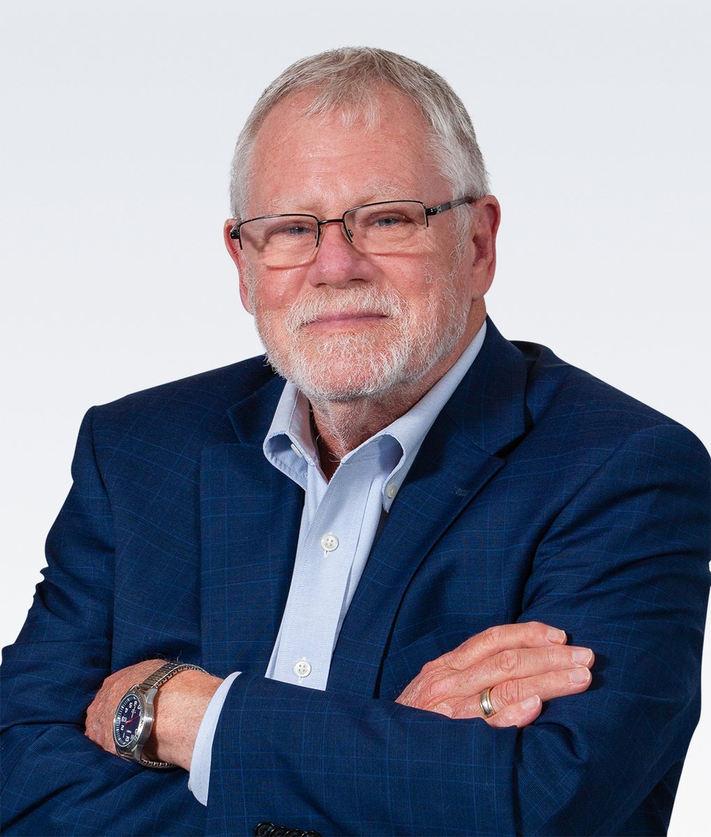 EarnscliffeCda's tweet photo. The Earnscliffe community is mourning the loss of our colleague and friend, Elly Alboim. A journalist, strategist, teacher and mentor, Elly leaves a remarkable legacy in public policy, political reporting and education. Our deepest condolences to his family, friends and all who were blessed to have learned from him.
