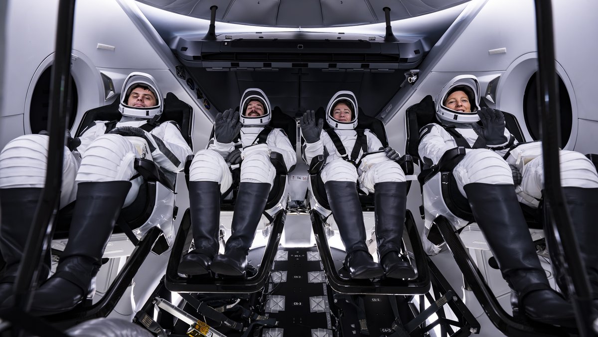SpaceX tweet media