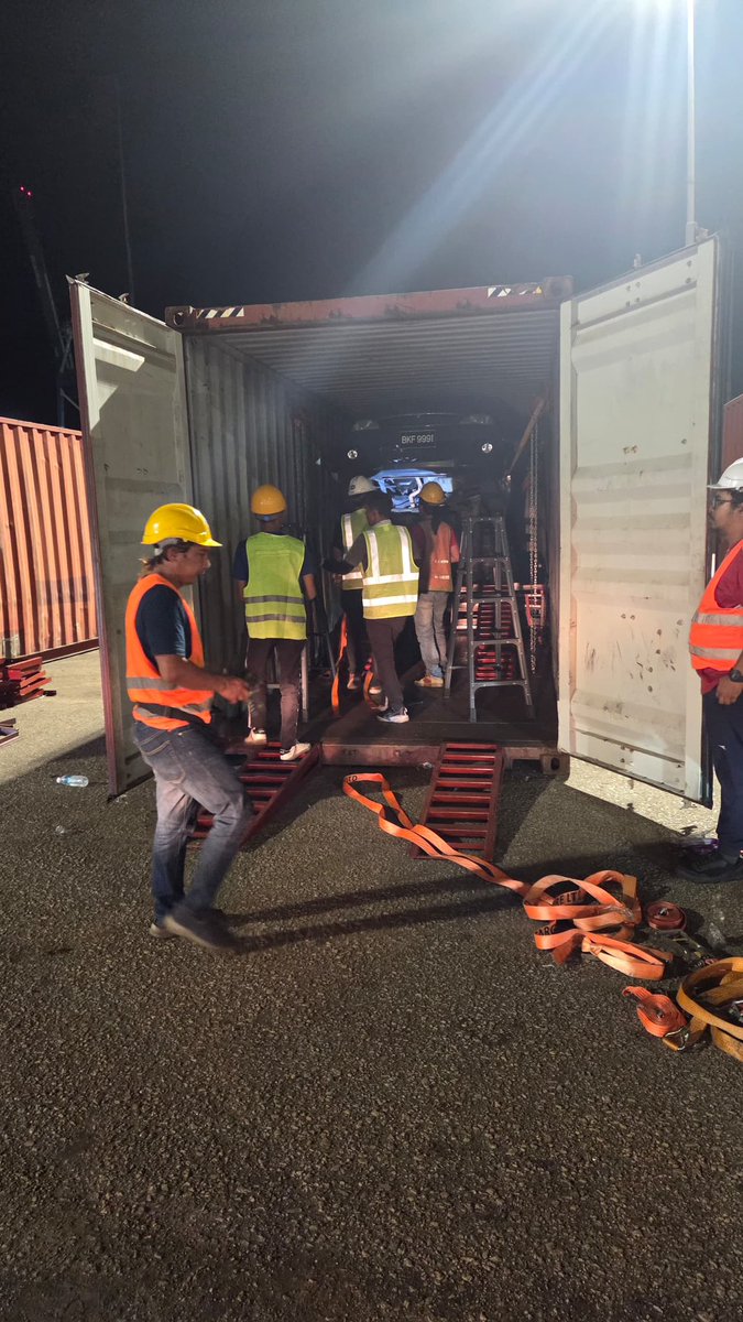 Worth all the efforts over the weekend 

#AutomotiveLogistics #KuantanPort <a href="/SufiGroupBhd/">Sufi Group 🍉</a> <a href="/myfaizhakim/">Hakimoto San 🍉</a> #CarCarrier #Cartainer #CarInContainer #AutomotiveHub #UsedCars <a href="/protoncar/">PROTON Holdings Bhd</a> <a href="/perodua/">Perodua</a>