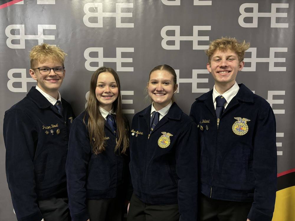 ClintonHS's tweet image. C linton FFA State Horse Evaluations CHAMPIONS cusd15.org/o/chs/article/…