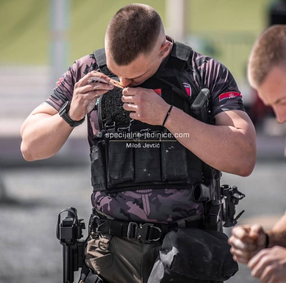 SerbiaBased's tweet image. At the international SWAT Challenge 2026 in Dubai, a member of the Serbian special forces kisses an icon of the Virgin Mary and Jesus Christ.

🇷🇸☦️