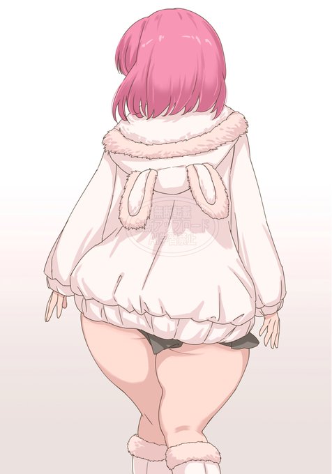 上着で隠れて下穿いてないみたいのもいいけど、スカートちょっとはみ出してたらさらに良くないですかという眺め 