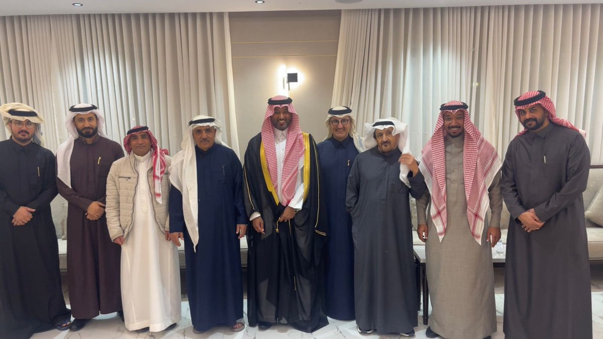 احتفل الشاب نايف بن سعيد بن عبدالعزيز آل زنّان بعقد قرانه مساء يوم الخميس ١٧ شعبان ١٤٤٧هـ وذلك بمدينة الدمام، نبارك للعريس وندعو الله أن يبارك لهم وعليهم وأن يجمع بينهم في خير.