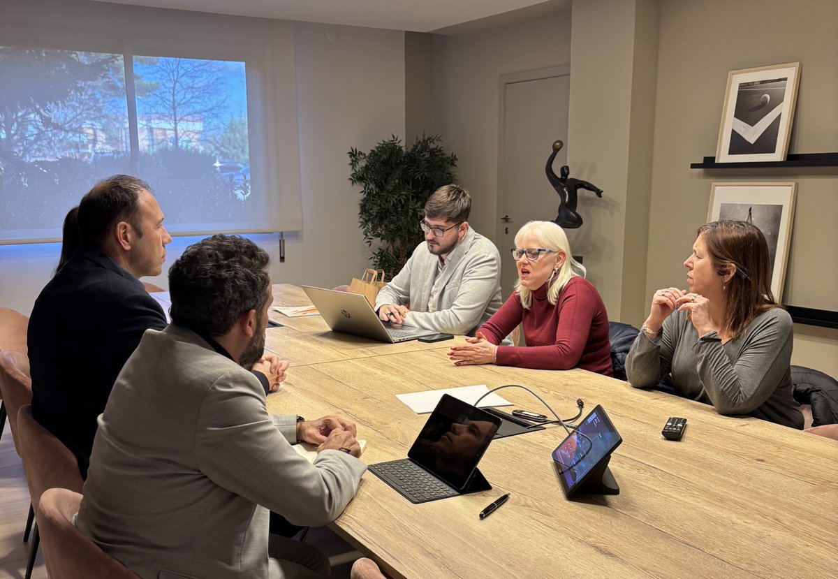 berni alvarez tweet media