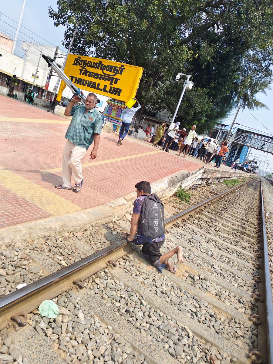 பேராசிரியர் தீபக்நாதன் , Prof Deepaknathan tweet media