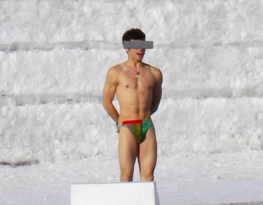 なぜお詫び？
だれか批判してるの？
とある芸人さんの時批判なんかあった？？