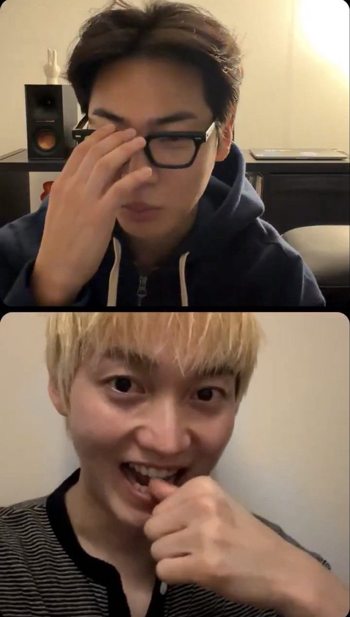 22xample's tweet image. 애인 몰래 듣고싶은대 안대서 초조해져서 손 물어뜯는 어노잉 오렌지