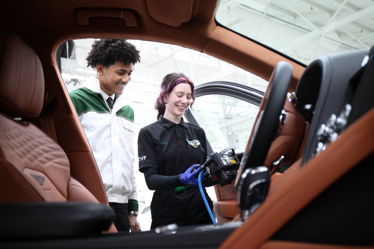 motornewsonline's tweet image. Bentley’s 2026 Apprenticeship Programme is now open!  Join a UK Top Employer &amp;amp; shape the future of automotive excellence. Apply by Feb 20! For more: motoringecho.co.uk : #apprentice #Automotive #Careers :
