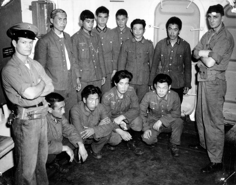 At the Normandy landings on Utah Beach, the US Army captured a group of Koreans wearing Wehrmacht uniforms.

The Americans were flabbergasted and confused about what was happening.

According to reports, the Red Army had captured them in 1939 while fighting the Japanese at the