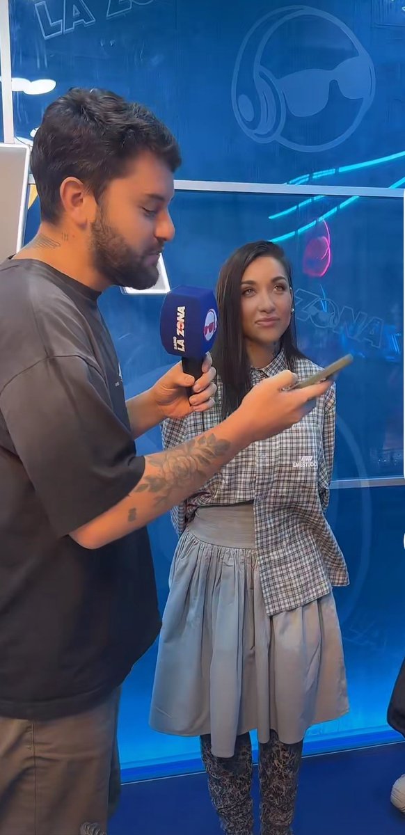 María becerra en Radio La zona Perú