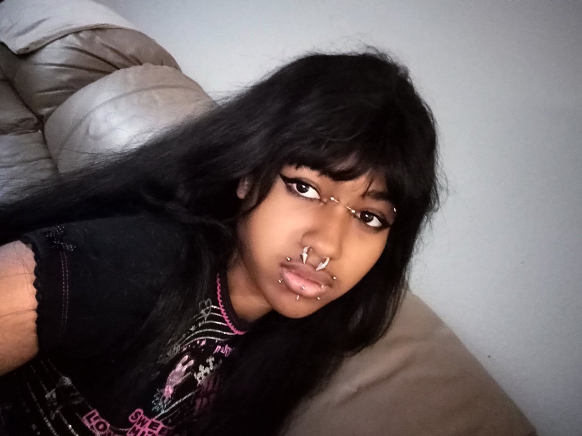 Koffie 🌸 (1.8/34lbs) tweet media