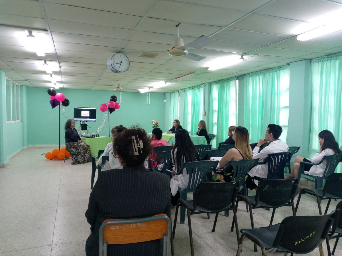 🏥 En el marco de la Jornada Provincial de Dermatología para la Prevención del Cáncer de Piel la Dra.  Yordania Velázquez Ávila impartió una conferencia titulada: Nuevos en la infancia #HospitalGuevara #CubaVencerá <a href="/MINSAPCuba/">Ministerio de Salud Pública de Cuba</a> <a href="/japortalmiranda/">José Angel Portal Miranda</a> <a href="/DtorDgsTunas/">Director General de Salud Las Tunas</a> <a href="/ErlindaRic75807/">erlinda Ricardo</a>