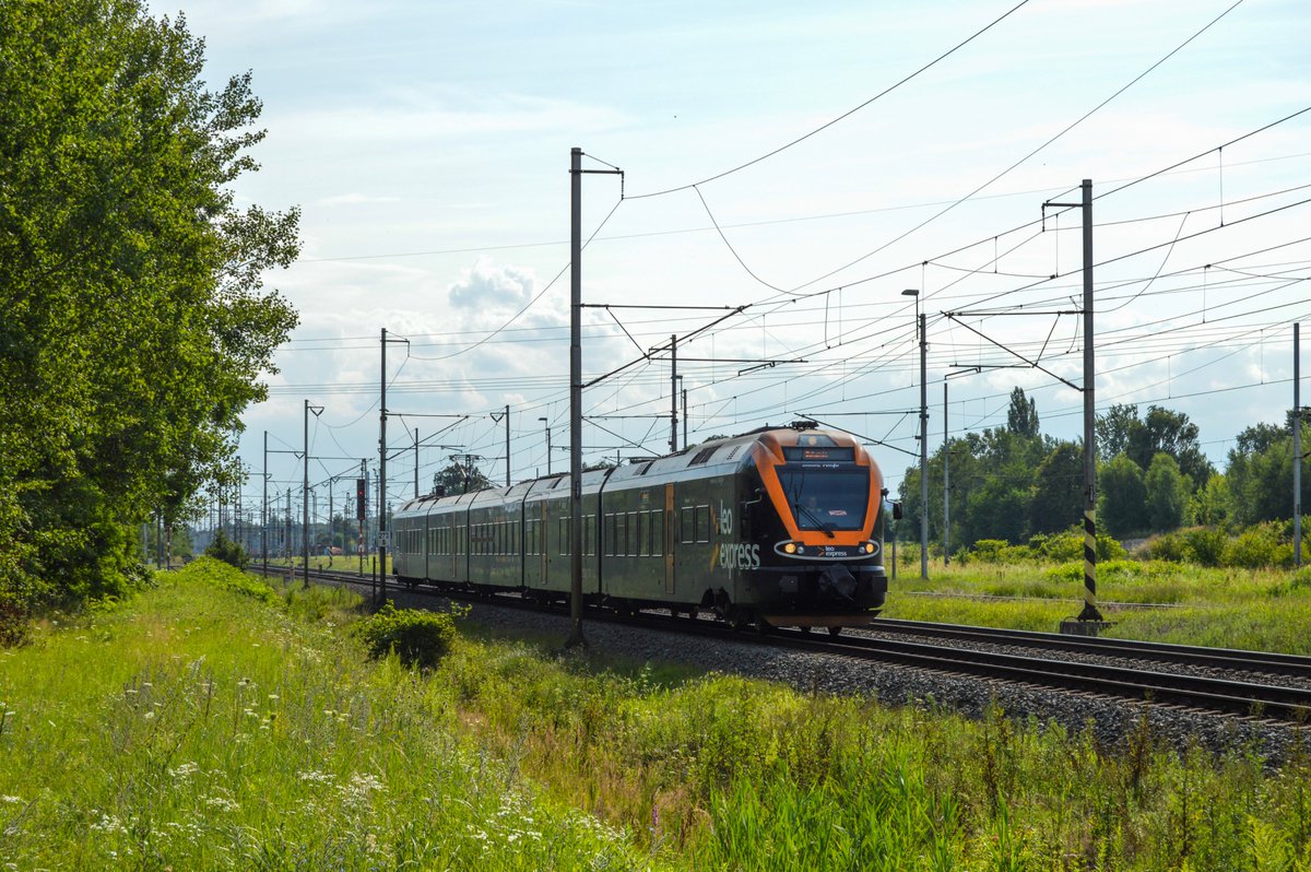 Leo Express tweet media