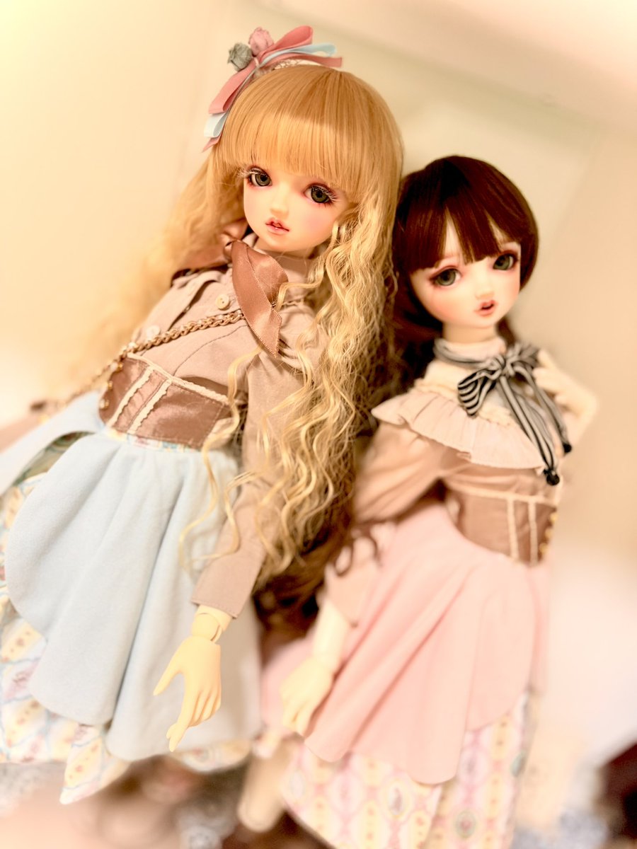 #ワンオフ_SDルナ
#SDリーゼロッテ
皆様ご無沙汰しております💦
今日は超超久々にドルドルしてみました
我が家のSDはSDGrボディに変えておりますので一段とお姉さん感が出てますっ
Grボディは反腰(胸？)と捻りが出来ていいですねっ
キノコさんメイクのワンオフ白睫ルナちゃんも素敵です🥰