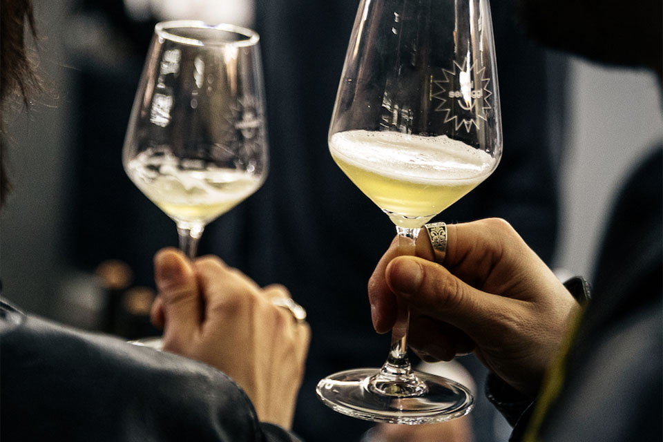 Bereilvino's tweet photo. Vini Selvaggi 2026 torna con grandi novità
#Cultura #DegustazioneVini #Distributori #Roma #Vignaioli #VignaioliIndipendenti #Vini #ViniNaturali #ViniSelvaggi #Vino
https://t.co/jsj3P4Zz3D https://t.co/CupeoOxutm