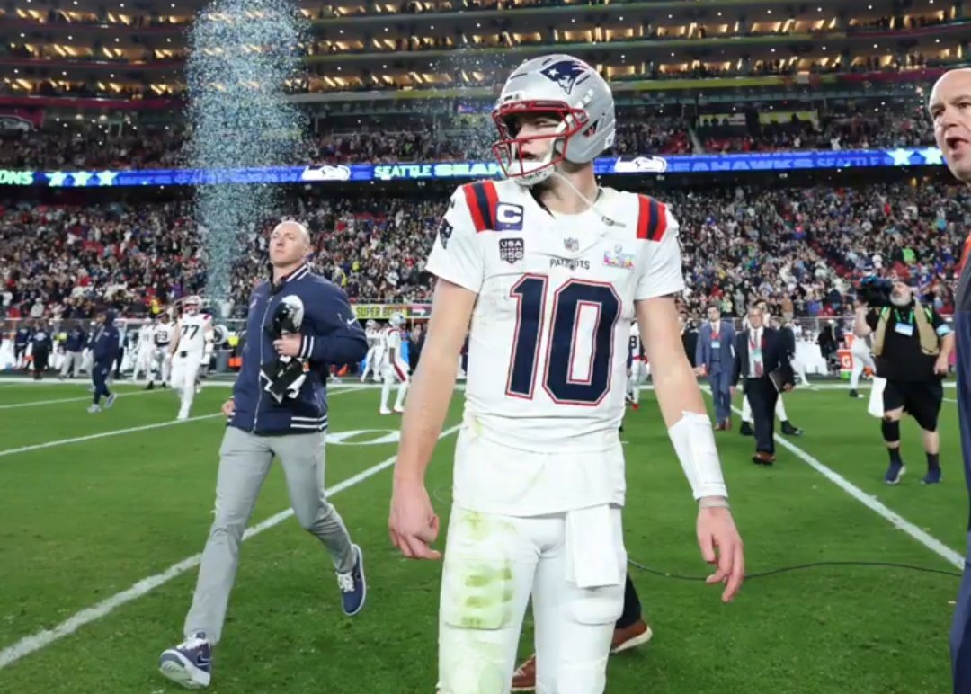 A partir de hoy, comienza la preparación para la temporada 2026.

NE tiene una base sólida sobre la cual construir un equipo competitivo. Las prioridades deben ser: mantener a los pilares de la defensiva, reforzar la OL y buscar a un WR que eleve aún más el nivel de Drake Maye.