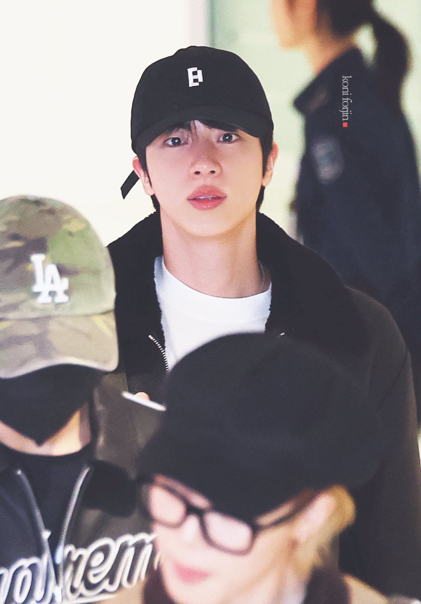 오늘도 자기 홈마 기가 막히게 잘 찾는 기특깅ㅠㅠㅠㅠ