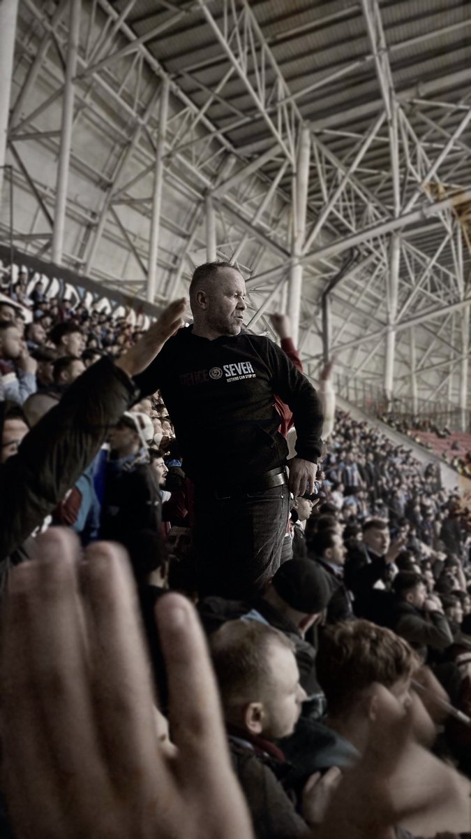 bizde abiye gönül koyacak yürek yok
