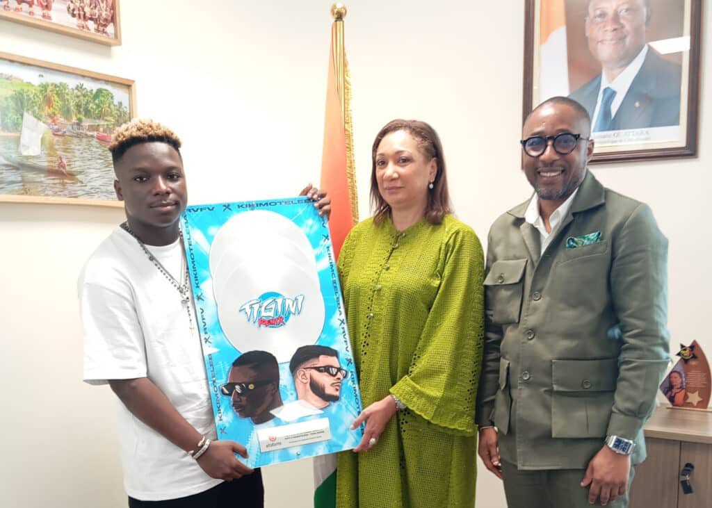 225ivoir's tweet photo. 🇨🇮🎙️⏩️ || 📌 Pour rappel :

Tazeboy est le premier rappeur ivoirien certifié Single d’or SNEP, et il atteint aujourd’hui le platine avec « Coup du Marteau ».

Kiki Moteleba, de son côté, est le premier rappeur ivoirien à obtenir deux certifications Single d’or en Espagne. https://t.co/qphV5OOQGC