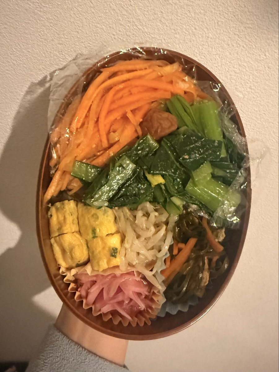 これを…こうして……こうだ！
（大雑把弁当）