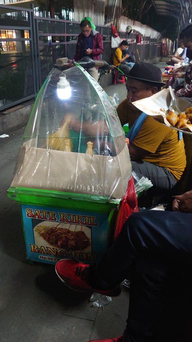 katon_brikit's tweet photo. Sate kikil cawang https://t.co/Wxe4E9166E