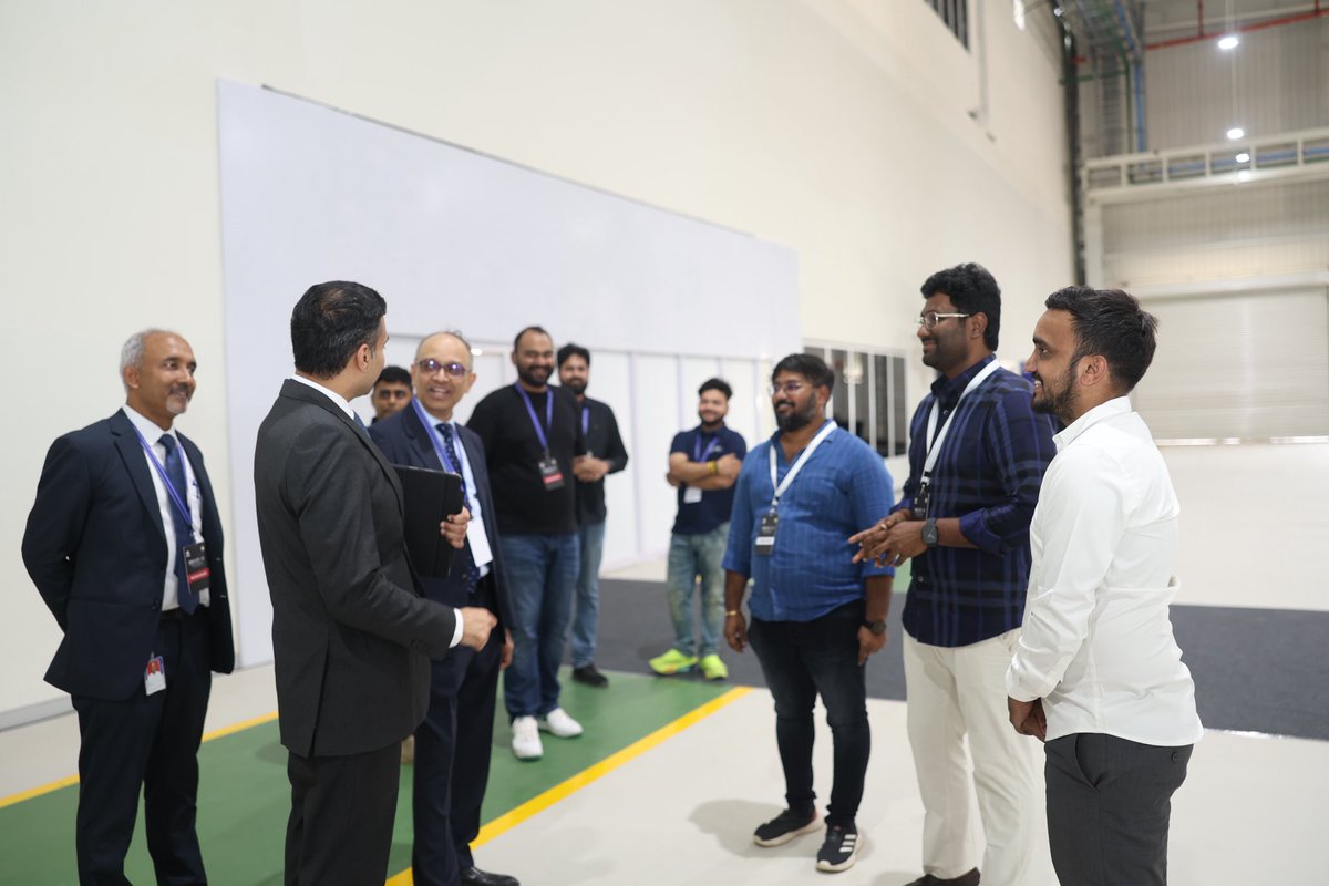 srk_mohit's tweet photo. Honoured to receive appreciation for the successful execution of the event in the presence of Mr. P.B. Balaji, CEO – Jaguar Land Rover (JLR).
The recognition for our work means a lot and reflects the effort, coordination, and commitment of the entire team.
#Appreciation #Event https://t.co/lroU4pfQql