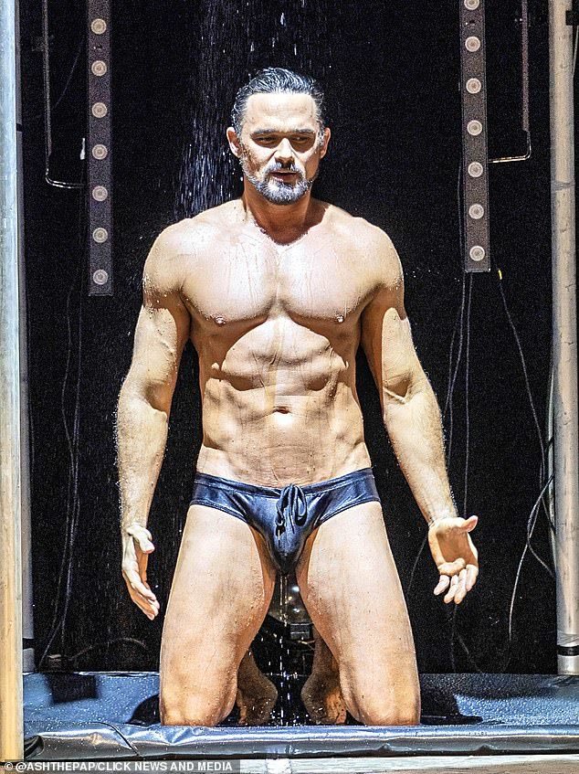 Fit Famous Males tweet media