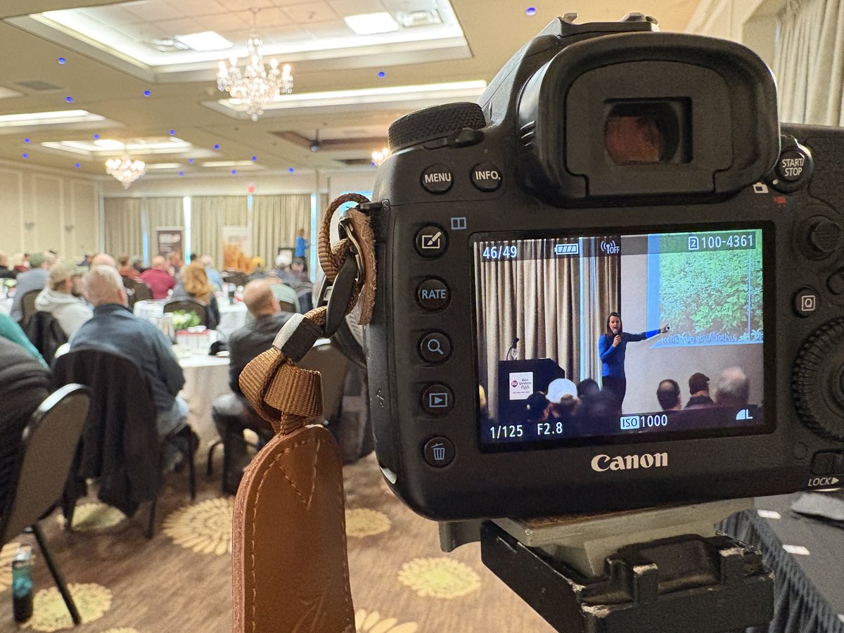 Central_ON_FS's tweet photo. Did we mention that the Great Lakes Grain winter meetings have superb speakers? Marijke Vanderlaan (Syngenta Canada) is comparing the cost of cutting costs. Did you miss it? Ask our Crop Specialists for details. #GreatLakesGrain #FSAgronomy #FSinthefield https://t.co/TYskzXKL9b