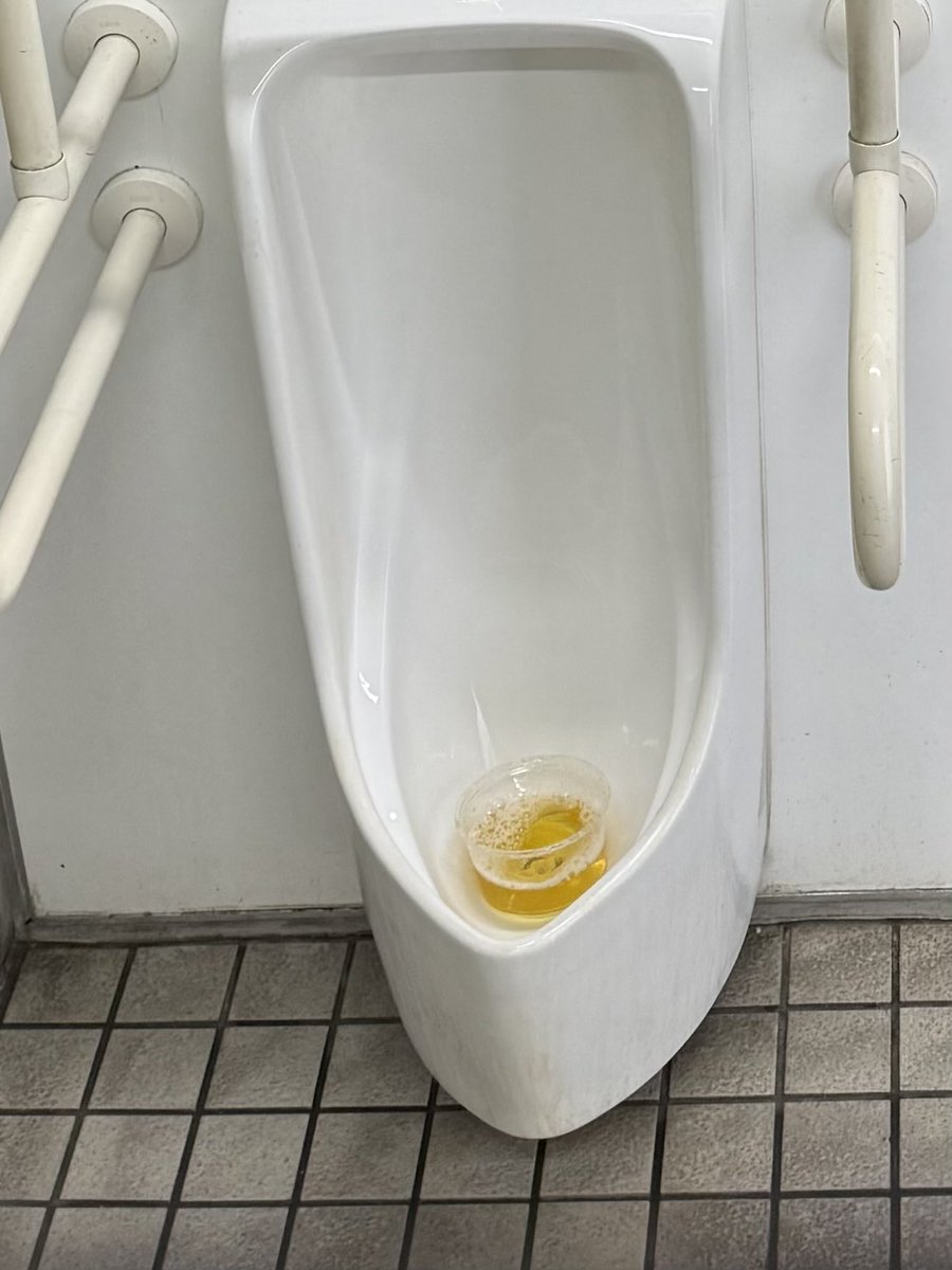 MyOwnGarbage tweet media