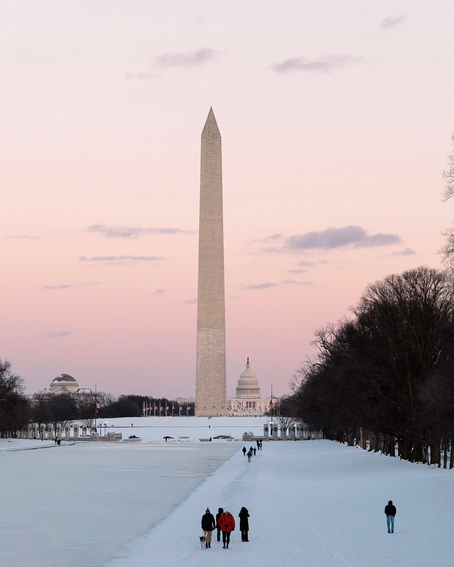 washingtondc's tweet image. How many more inches of snow do you think we'll get this winter in DC? ❄️🩵

📸: creative.bursts, coryandthecity, emzilee, hocofoto / IG #Only1DC