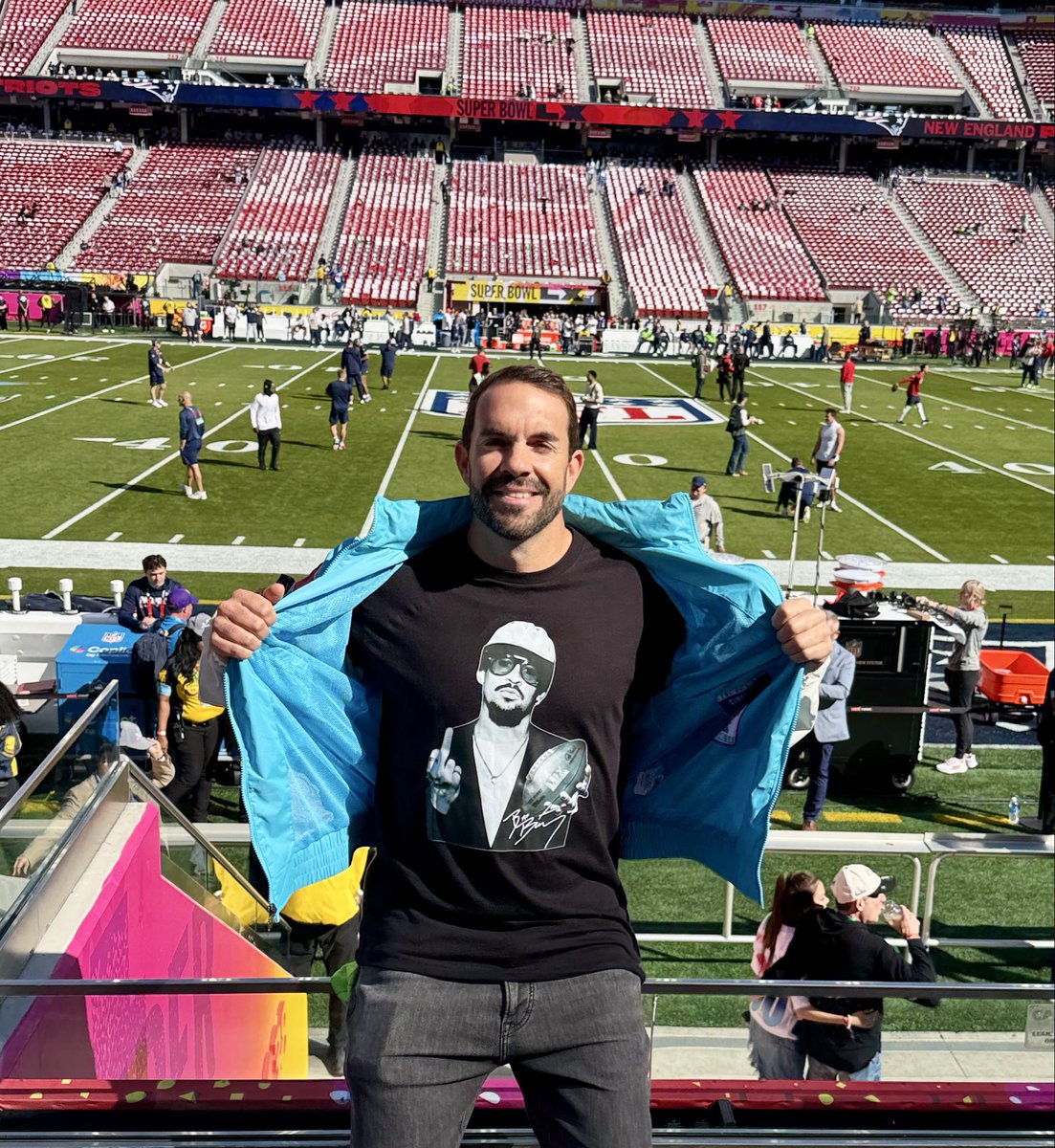 nolimitconcerts's tweet photo. Solo vine a ver a Benito ganar el Super Bowl 🏆 https://t.co/gN3cGk7FUy