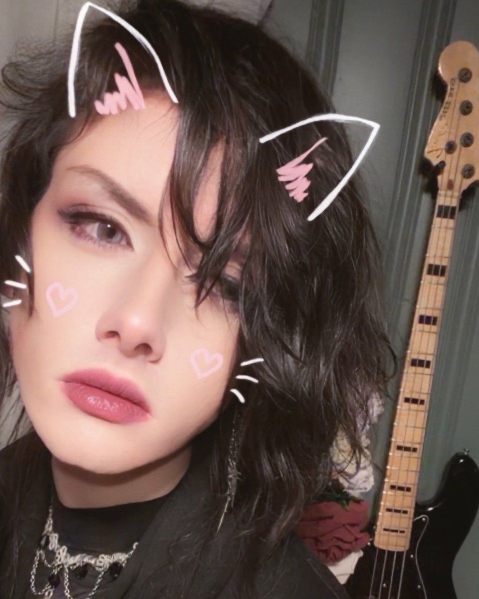 新しいドレスがほしい。。。