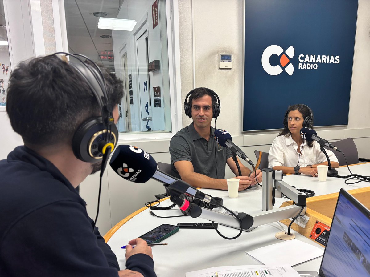 laradiocanaria's tweet photo. 🚑👧🏻 El Proyecto Gaspar busca acercar los primeros auxilios a colegios y enseñar cómo cualquier niño o niña puede salvar una vida.

🗣️ Lo conocemos con sus creadores, Carmen Pueyo y Jesús López.

📻 @RoscasCotufas | @TomasGalvanM
📡 https://t.co/Rkqwj1b5KO https://t.co/pX9WEC45nt